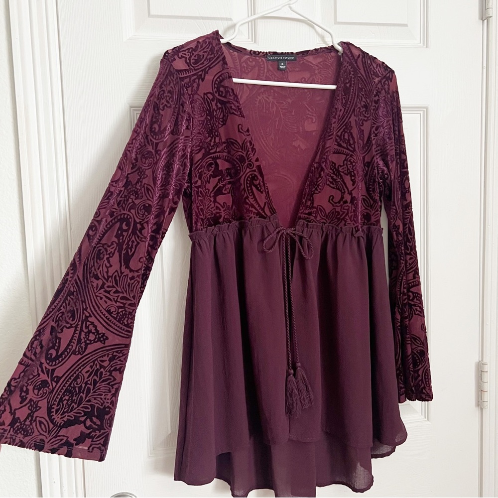 Signature Studio | Sheer Kimono With Velvet & Bell Sleeves Tassels